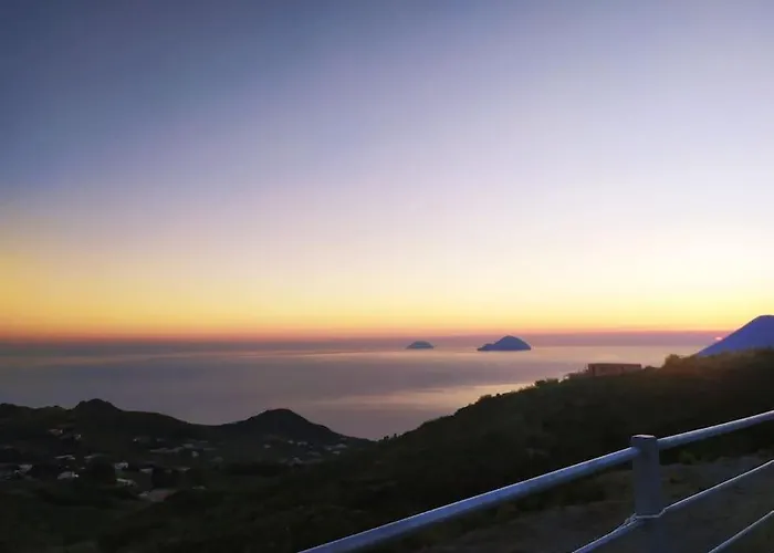 Casa Al Tramonto...sunset Lovers Retreat * Lipari (Isola Lipari)
